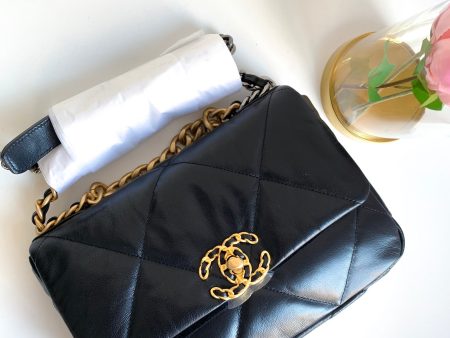 Chanel 19 Black Flap Bag⁣ Small Goatskin 20P Online Hot Sale