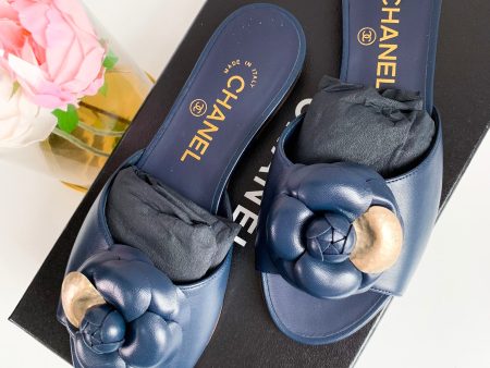 Chanel Camellia Navy Slippers Size 36.5⁣ For Sale